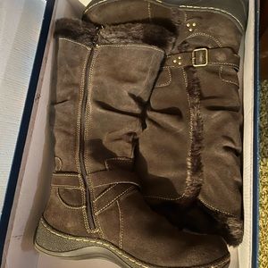 Boots only worn once or twice if that